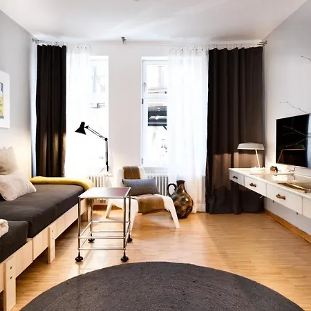 Gelber Loewe - In Der Erfurter Altstadt ארפורט